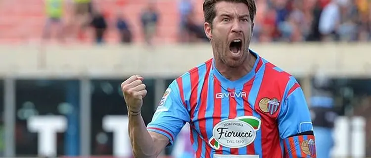 Il Cosenza torna sul mercato. Contatti con Mariano Izco