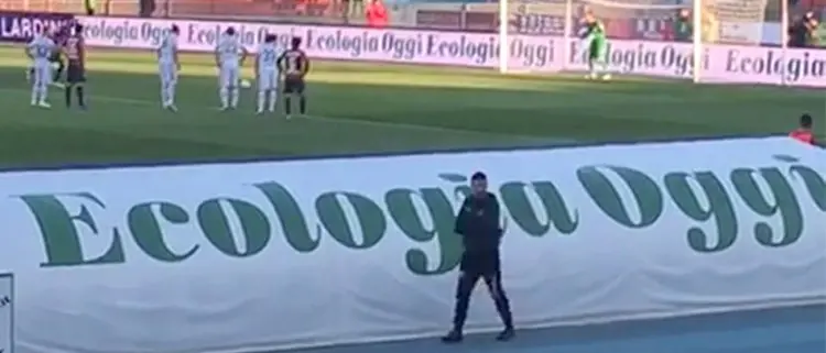 Occhiuzzi cuore Cosenza. Bruccini dal dischetto e lui... [VIDEO]