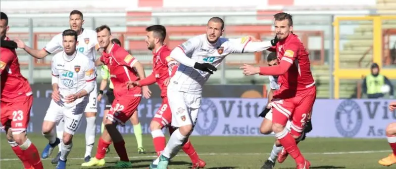 Cosenza più forte del vento e... del Perugia: Bruccini fa volare i Lupi