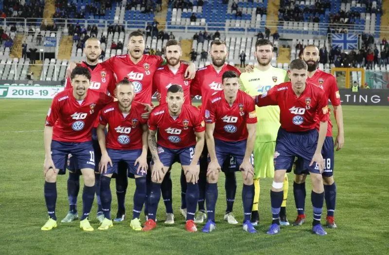 Cosenza a metà classifica. A 6 punti ci sono playoff e playout