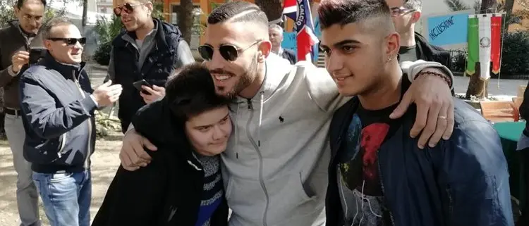 Il Cosenza alla Zumbini. E tra i bambini è festa rossoblù