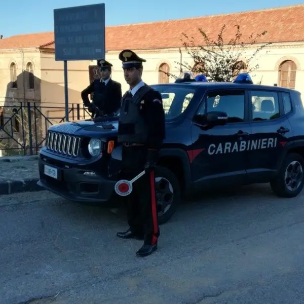 San Demetrio Corone, devasta bar in centro: denunciato dai carabinieri