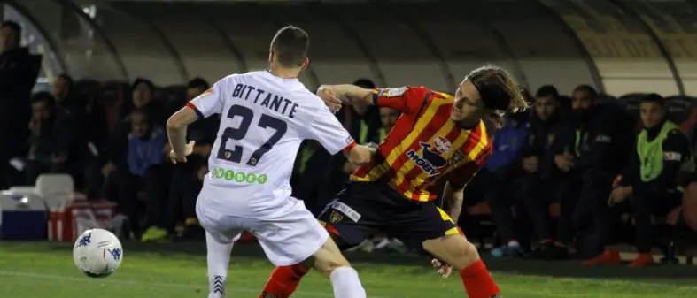 Cosenza-Lecce alle 18 per consentire ai salentini nuovi test