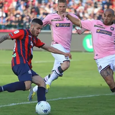 Il Palermo scappa, Sciaudone lo agguanta. Il Cosenza fa 1-1
