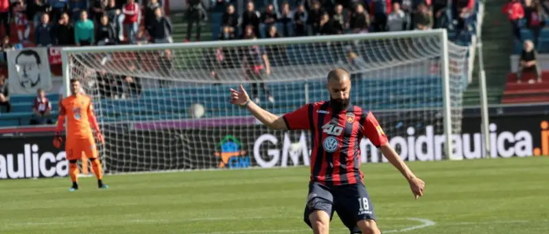 Cosenza, tornano le tre punte e Legittimo. Palmiero in panchina?