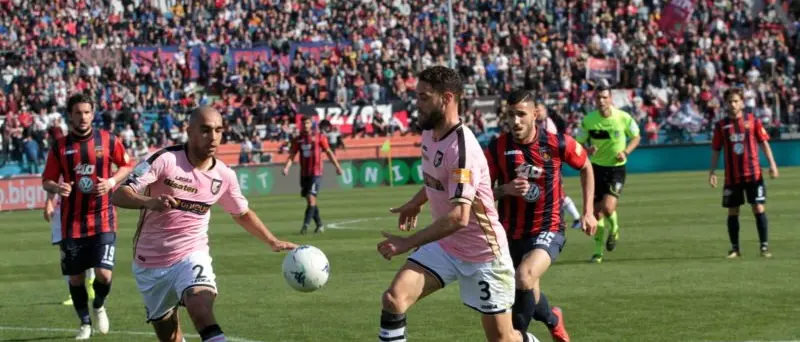 Lecce secondo, risale il Crotone, pari Ascoli. Il punto dopo la 30° di B