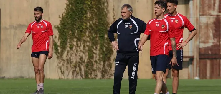 Cosenza-Venezia: i convocati. Izco ancora infortunato