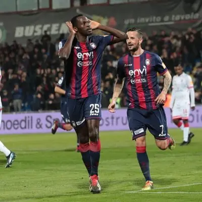 Lotta al vertice avvincente, Spezia in zona playoff. Il punto sulla Serie B