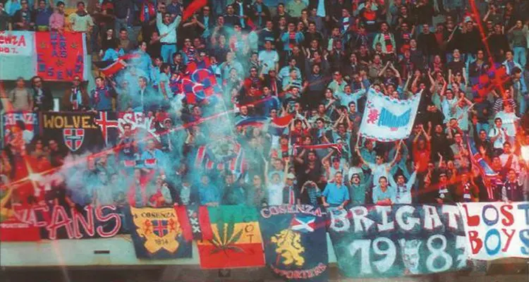 Chi non muore si rivede. L'anno prossimo sarà di nuovo Cosenza-Chievo