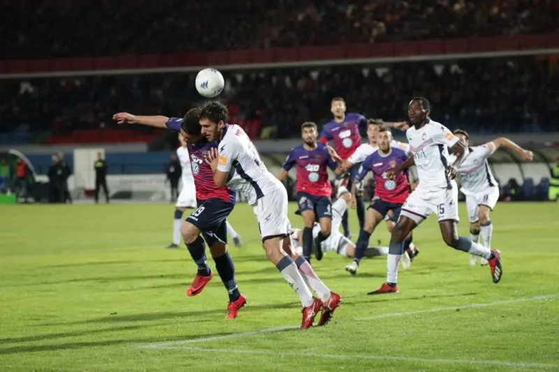 Brescia solo al comando, dietro ok Ascoli e Cremonese. Il punto sulla B