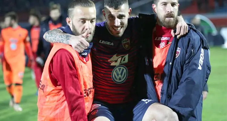 Cosenza-Crotone: la fotogallery del derby di Calabria