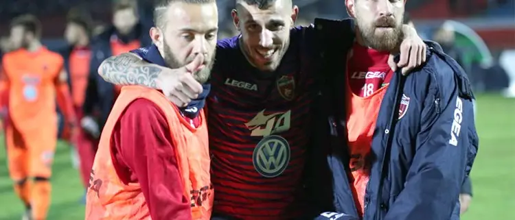 Cosenza-Crotone: la fotogallery del derby di Calabria