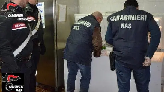 Cosenza, blitz dei carabinieri nella ristorazione degli istituti scolastici
