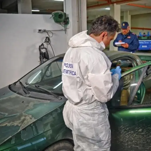 Corigliano Rossano, i poliziotti sventano un furto: l'indagine