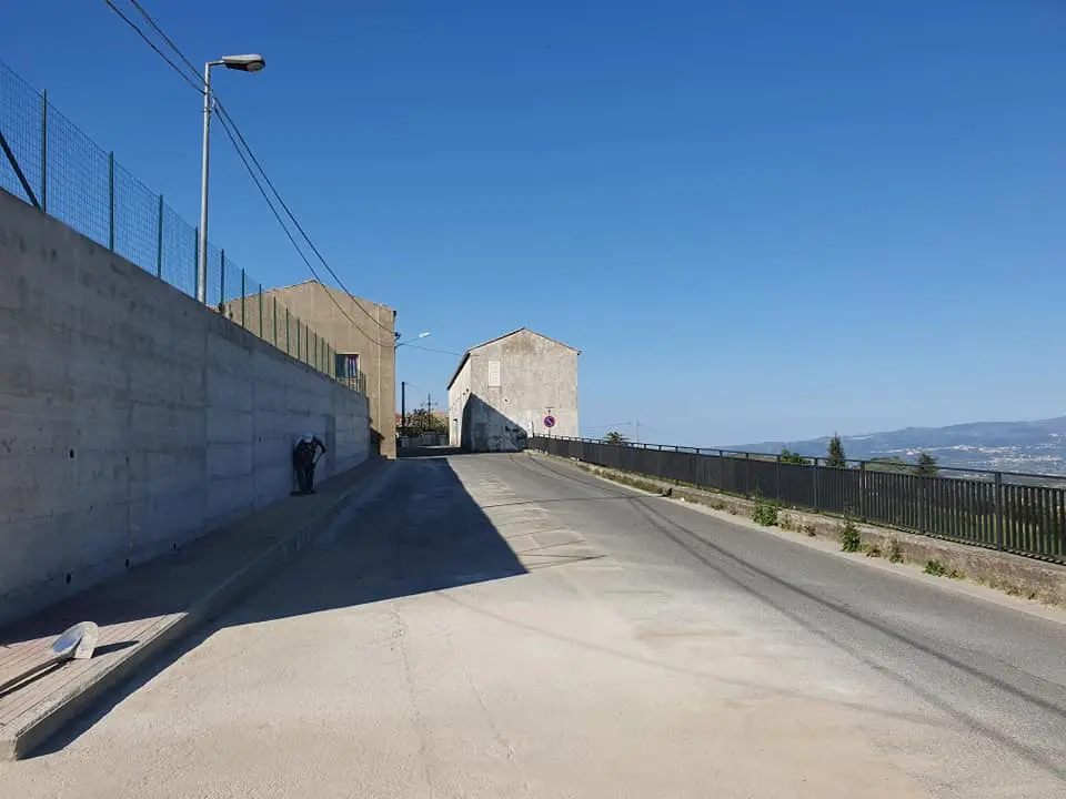 Lattarico, lavori terminati: messo in sicurezza il muro del cimitero