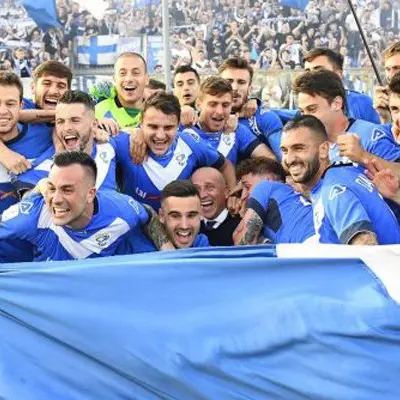 Brescia in Serie A, il Lecce spreca il match point. Dietro è bagarre