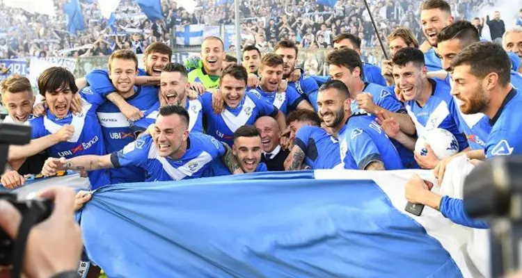 Brescia in Serie A, il Lecce spreca il match point. Dietro è bagarre