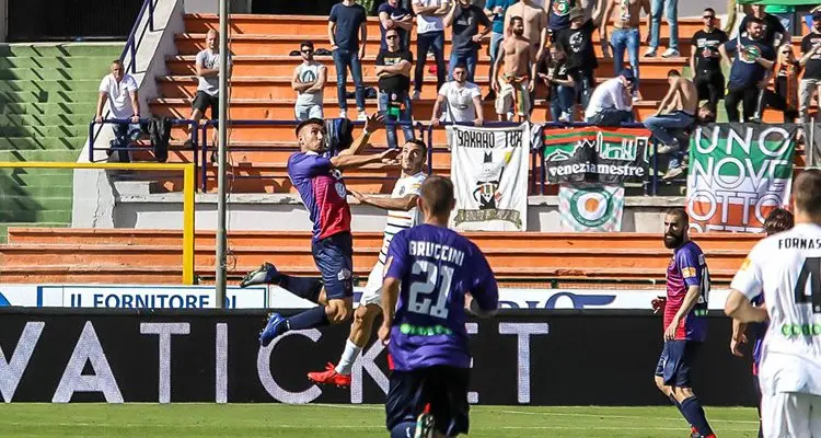 Cosenza, a Salerno diverse novità. In difesa può giocare Schetino