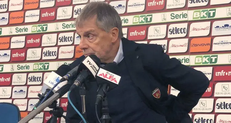 Braglia: «Bello saltare con i tifosi del Cosenza. Per poco non mi rompevo»
