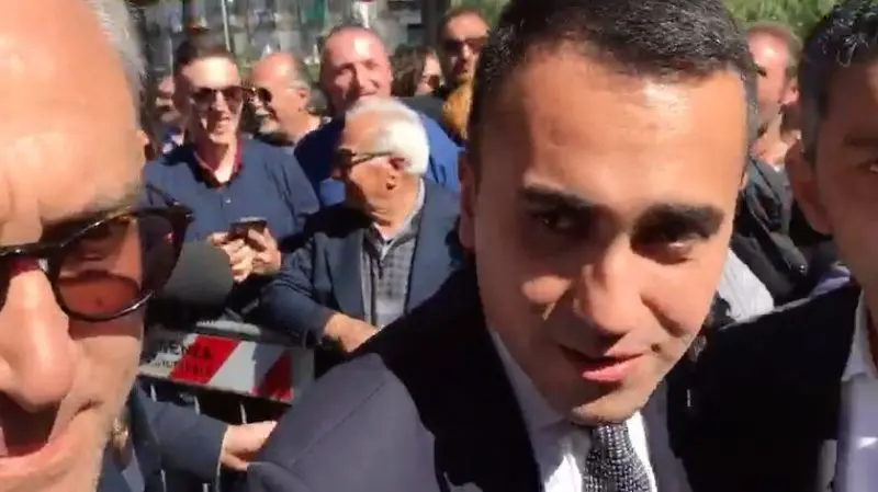 VIDEO ESCLUSIVO | Cosenza, il popolo di Di Maio fischia Matteo Salvini