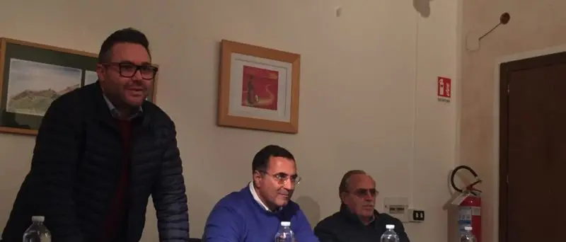 Luzzi, ieri l'incontro-dibattito tra il PD e i cittadini