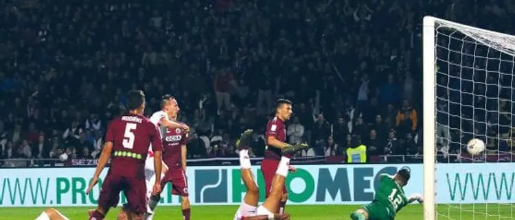 Coda e Insigne lanciano il Benevento verso la finale. 2-1 al Cittadella