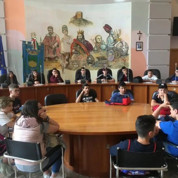 Studenti dell'Istituto Alberghiero di Paola in visita a Palazzo dei Bruzi