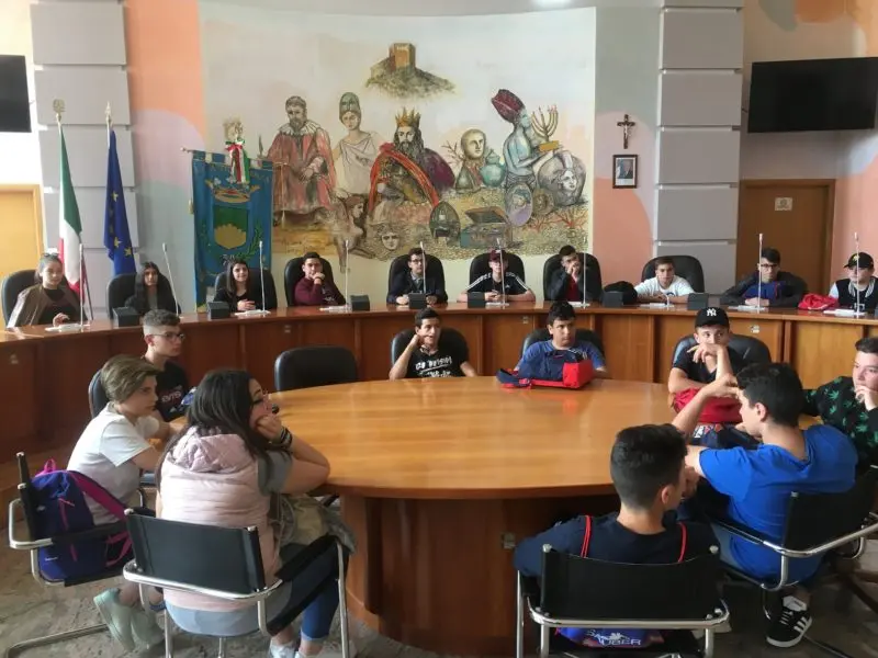 Studenti dell'Istituto Alberghiero di Paola in visita a Palazzo dei Bruzi