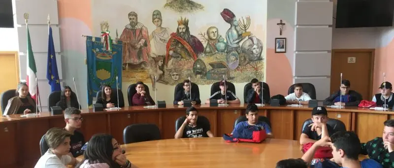 Studenti dell'Istituto Alberghiero di Paola in visita a Palazzo dei Bruzi