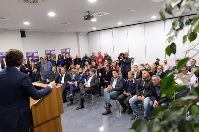 Europee, in tanti a Cosenza per Emma Staine