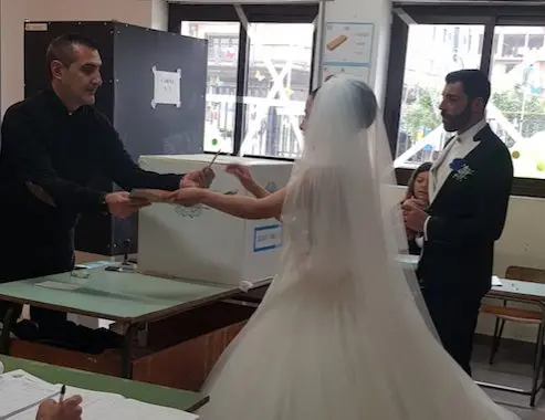 Dal matrimonio alle urne, ecco la storia di Mimmo e Arianna [FOTO]