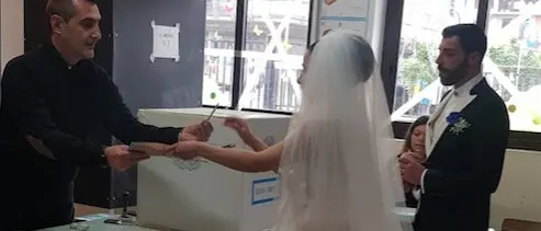 Dal matrimonio alle urne, ecco la storia di Mimmo e Arianna [FOTO]