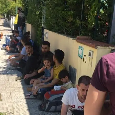 Calopezzati \"resta umana\". Accolti con viveri e vestiti 64 migranti