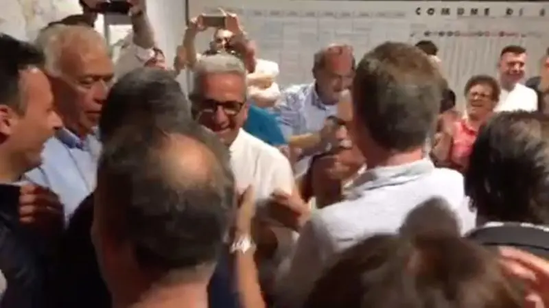 Rende al ballottaggio, Marcello Manna trionfa: «Archiviata la vecchia politica». Dati definitivi