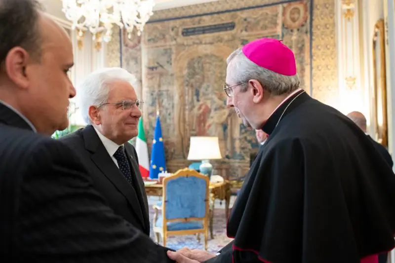 Il Presidente Sergio Mattarella riceve S.E. Rev.ma Mons. Giuseppe SATRIANO,Arcivescovo di Rossano – Cariati,in occasione della consegna della copia anastatica del Codex Purpureus Rossanensis (foto di Francesco Ammendola - Ufficio per la Stampa e la Comunicazione della Presidenza della Repubblica)