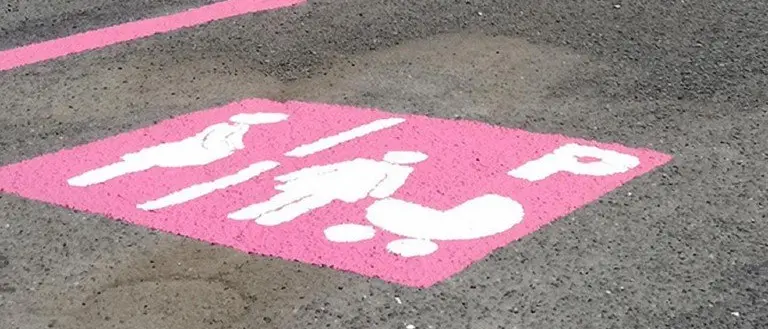 Trebisacce si tinge di rosa: 10 nuovi parcheggi per le donne in gravidanza