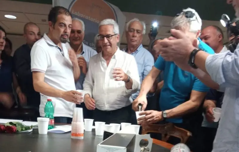 Marcello Manna spazza via \"l'ammucchiata\" di Sandro Principe: Rende festeggia