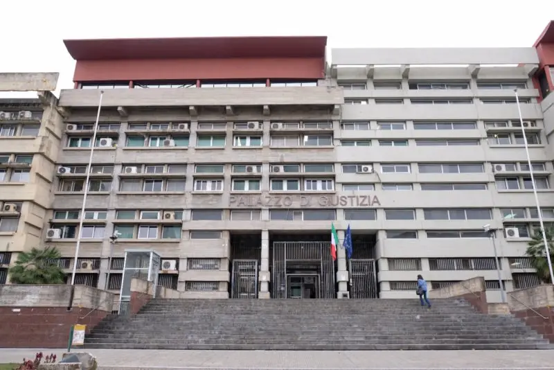 Spaccio di droga a Rende, obbligo di dimora per un ragazzo di 27 anni