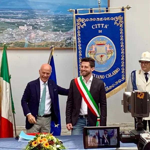 Corigliano Rossano, il sindaco Stasi si insedia ufficialmente (VIDEO)