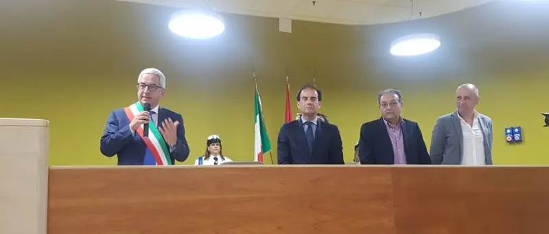 «Da oggi si riparte». A Rende inizia il secondo tempo di Manna (FOTO E VIDEO)