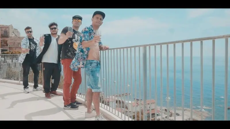 \"Vai che si balla\", il brano made in Calabria che spopola su YouTube
