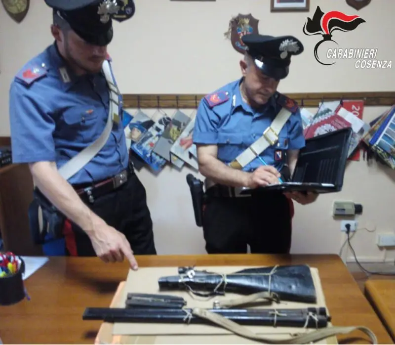 Tentato omicidio a Grisolia, i carabinieri ritrovano l'arma del delitto