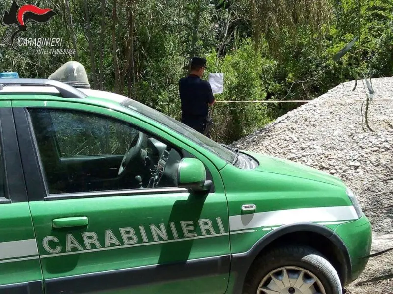 Villapiana, sbancamento abusivo in un lido