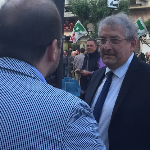 Magorno, attacco frontale a Boccia: «E' il capo della \"banda dei falsari\"»
