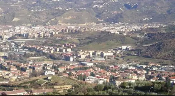 Castrolibero, opposizione all'attacco: «Greco brancola nel buio»