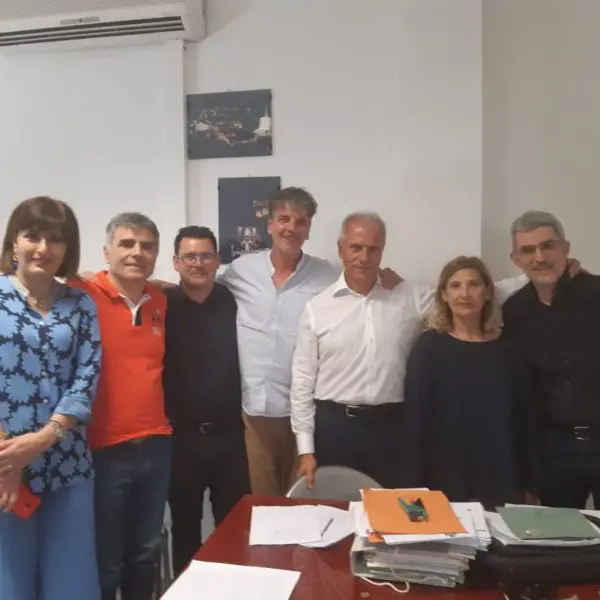 Comune di Cosenza, firmano i sei nuovi dirigenti. Occhiuto dà il benvenuto