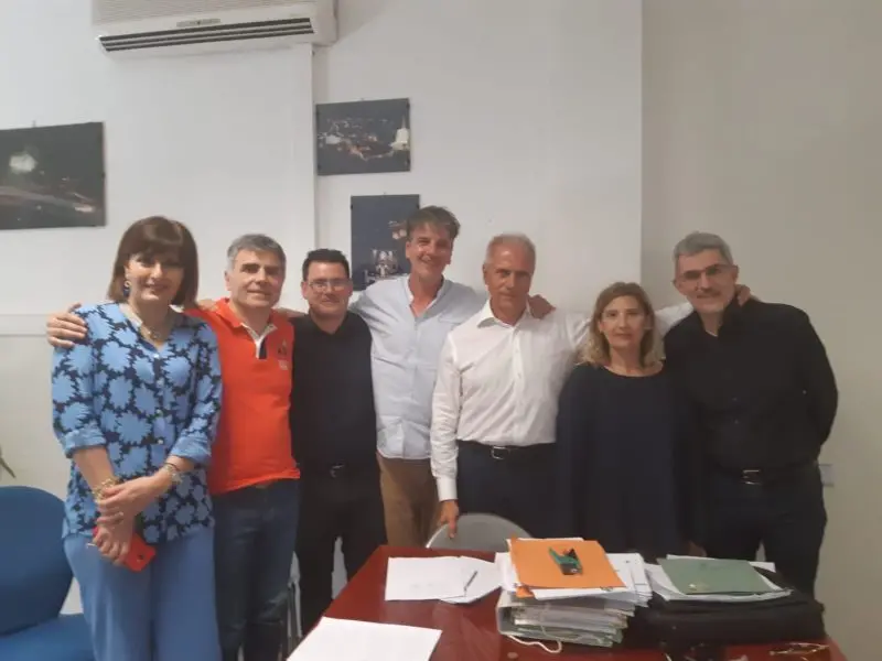 Comune di Cosenza, firmano i sei nuovi dirigenti. Occhiuto dà il benvenuto