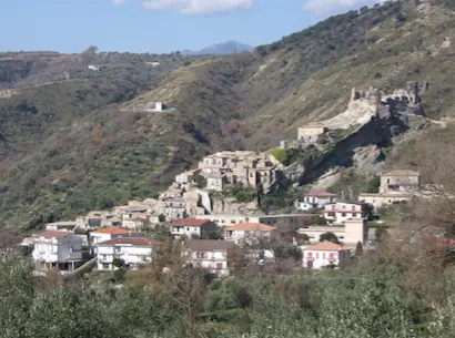 Cleto, trasporto pubblico scolastico: per il Tar affidamento illegittimo