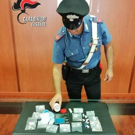 Cosenza, spaccio di droga in via degli Stadi: arrestato un 38enne