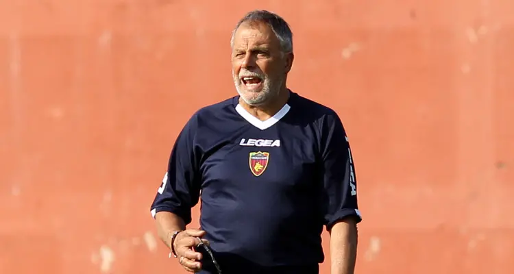 Braglia: «Aspetto nuovi giocatori. Noi orgogliosi dei tifosi»